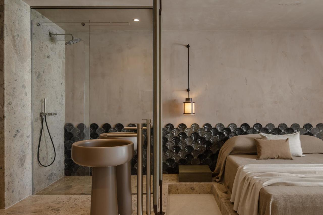 Naxos Rhyton Hotel