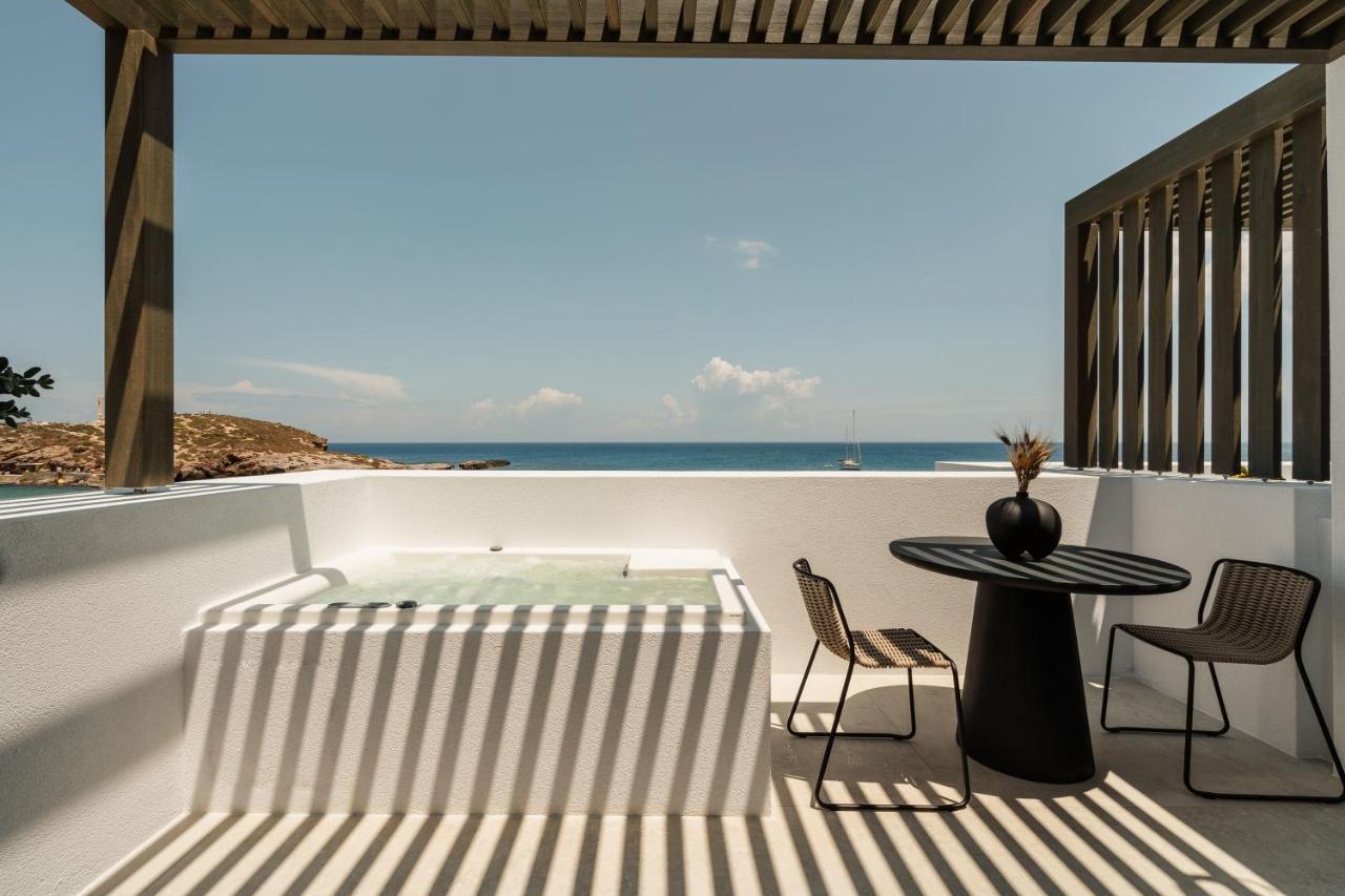 Hotel Naxos Rhyton 4*
