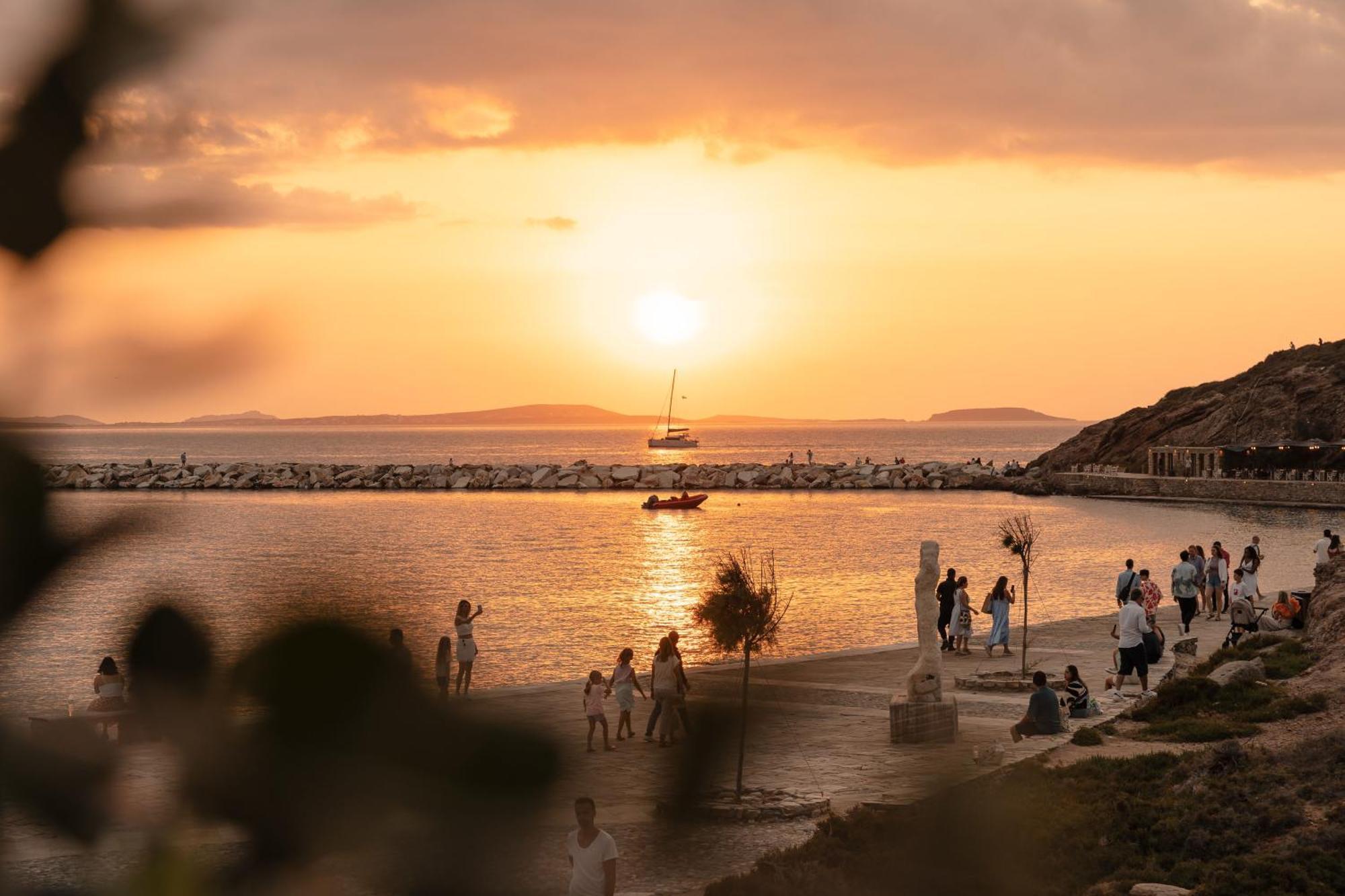 Hotel Naxos Rhyton 4*