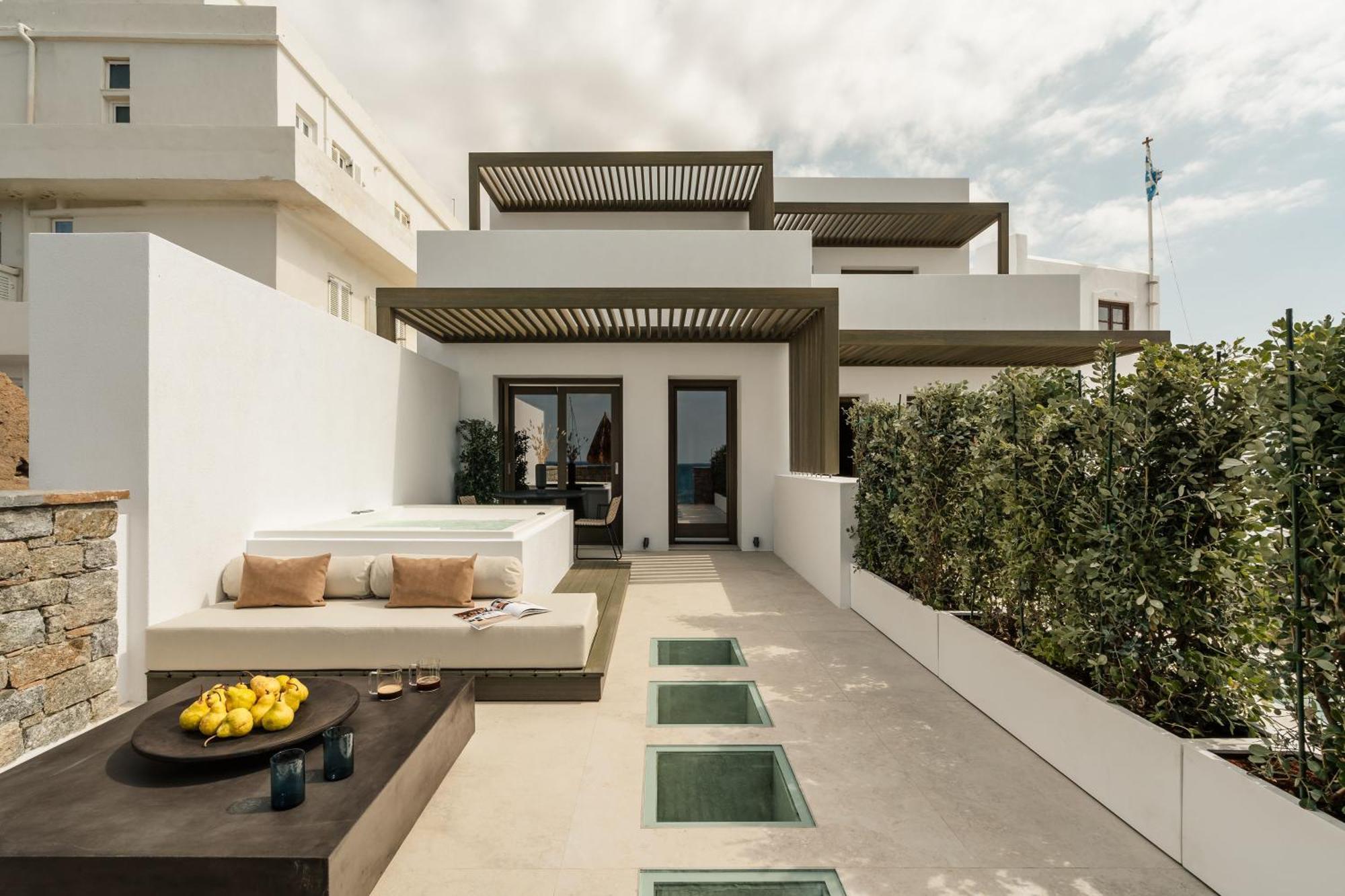 Naxos Rhyton Hotel